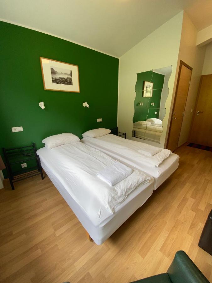 Hoergsland Guesthouse Хёргсланд Экстерьер фото